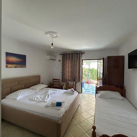Petrefi Apartments Ksamil Esterno foto