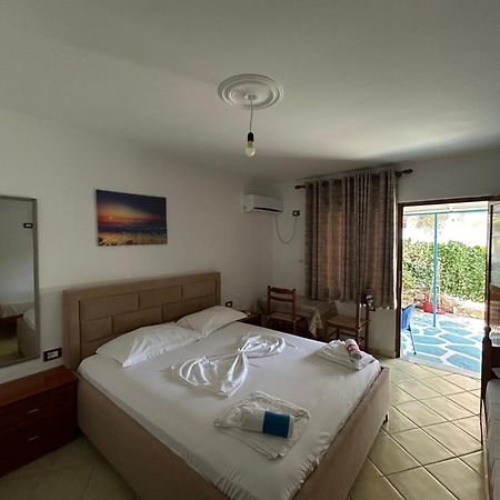 Petrefi Apartments Ksamil Esterno foto