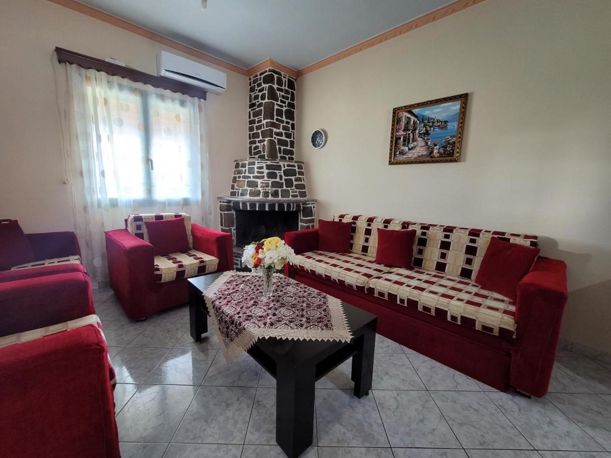 Petrefi Apartments Ksamil Esterno foto