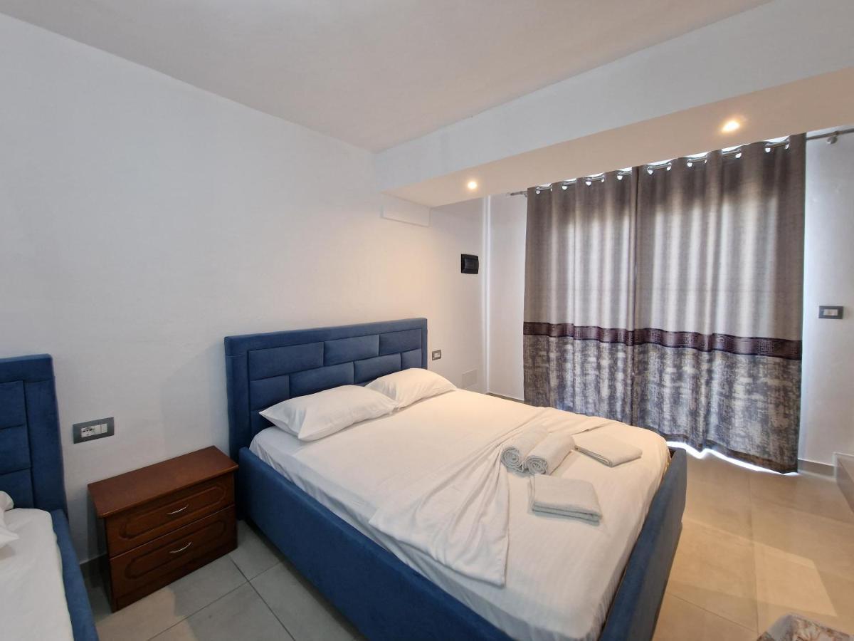 Petrefi Apartments Ksamil Esterno foto